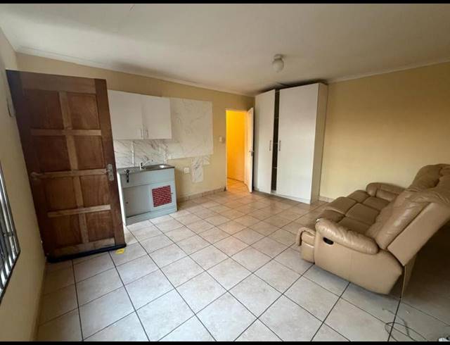 0 BEDROOM PROPERTY TO RENT IN ROODEPOORT CENTRAL